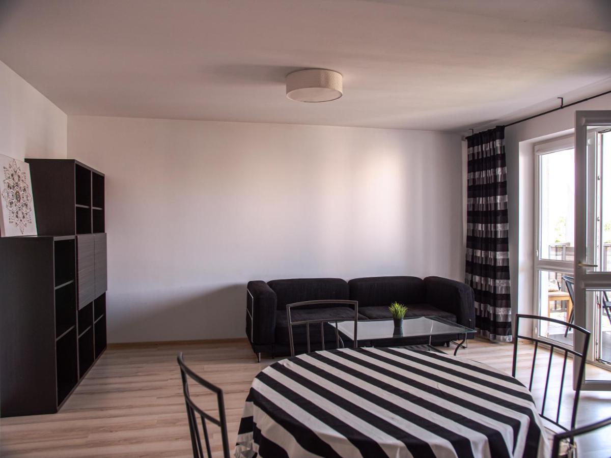 Sdh 2 Radzymin Comfortable Apartment Near Warsaw Exterior foto